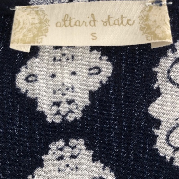 Altar’d State Navy Blue Rayon Flowy Blouse Small - Picture 6 of 9